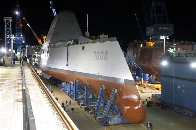 DDG-1000 in assembled and moored transfer dock