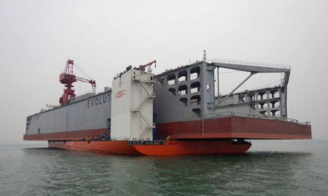Delivery of the 22000 LT Floating Dock Aboard Heavy Lift Vessel